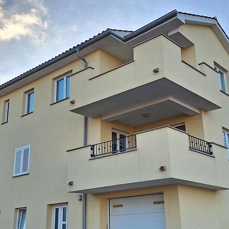 Apartmani Marin1 Vrbnik Luaran gambar