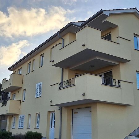 Apartmani Marin1 Vrbnik Luaran gambar